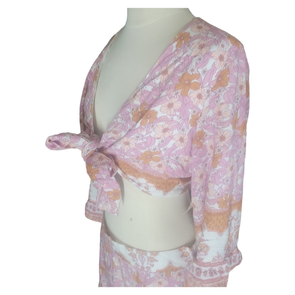 Altar'd State Crop Top sz Small Bell Sleeves Pink Flower Paisley Tie Wrap Blouse - Picture 8 of 10